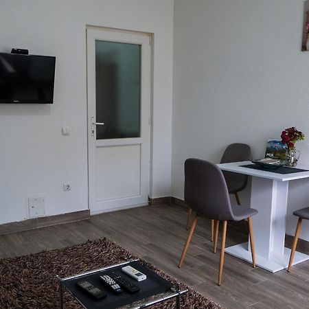 Cozy Spacious Apartment Peć Eksteriør billede